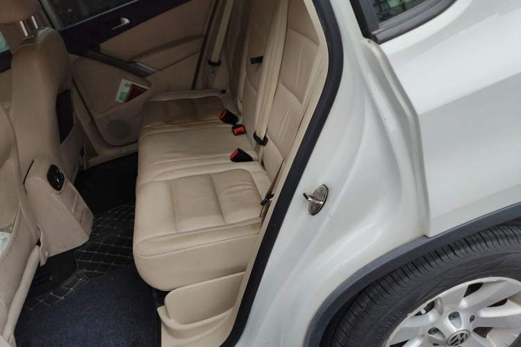 Used Volkswagen Tiguan 2012 1.8TSI Automatic Two-Wheel Drive Trend Edition Left Rear Seat