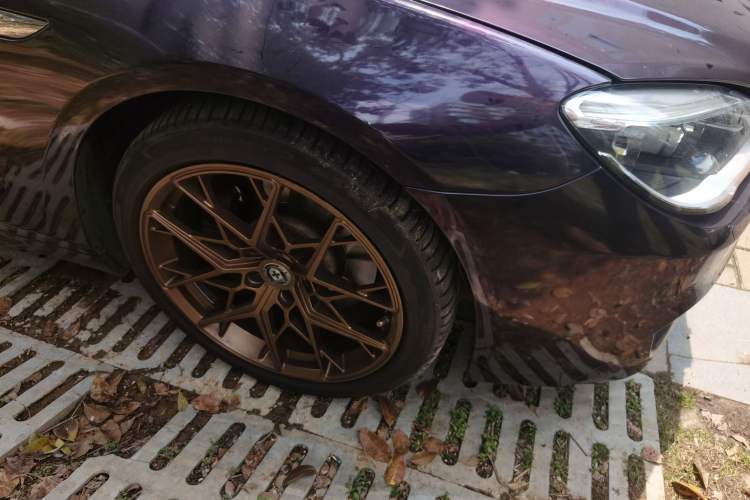 Used BMW 6 Series 2016 640i xDrive Gran Coupe Right Front Wheel Hub