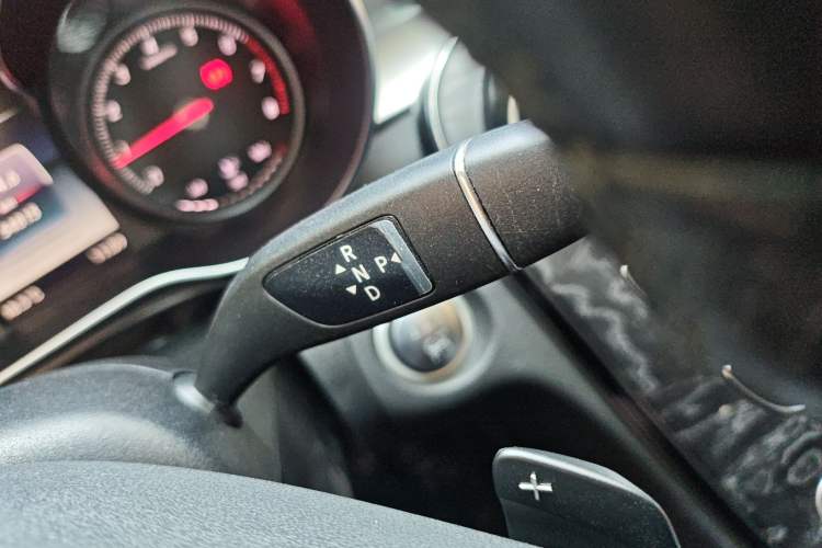 Used Mercedes-Benz C-Class 2018 C 200 L Sport Edition Gear Lever