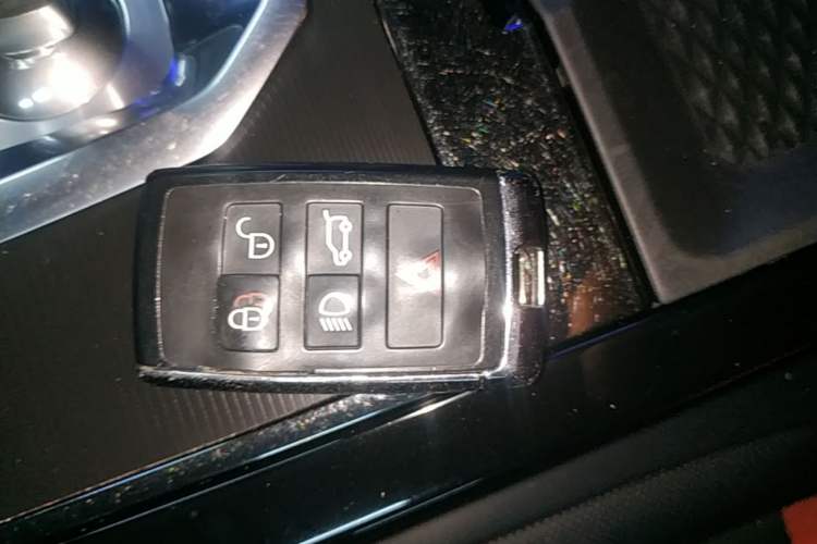 Used Land Rover Range Evoque 2020 249 PS R-DYNAMIC SE Sport Technology Edition