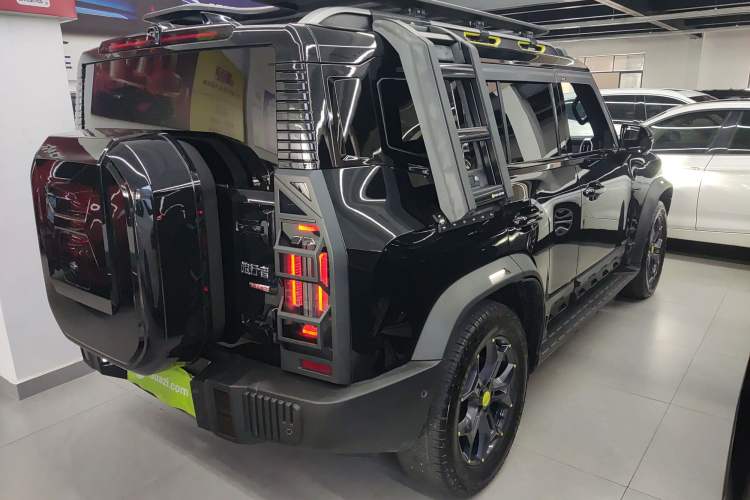 Used JETOUR Traveler 2023 2.0T All-Wheel Drive CrossPRO+
