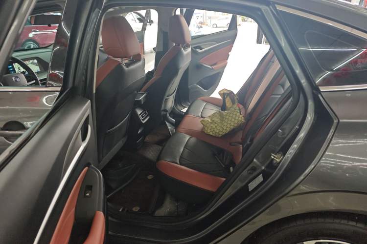 Used CHANGAN Eado 2023 Changan Edition PLUS Blue Whale NE 1.4T GDI DCT Prestige Version Left Rear Seat