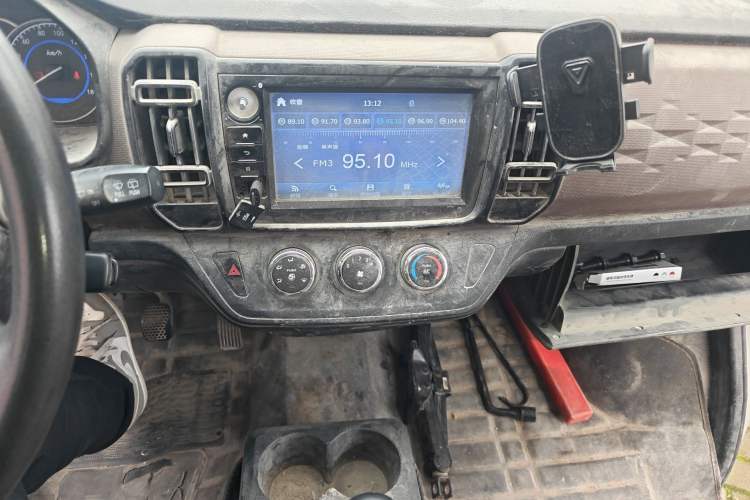 Used Dongfeng Xiaokang C56 2020 1.5L Luxury Model I DK15C Audio And AC Panel