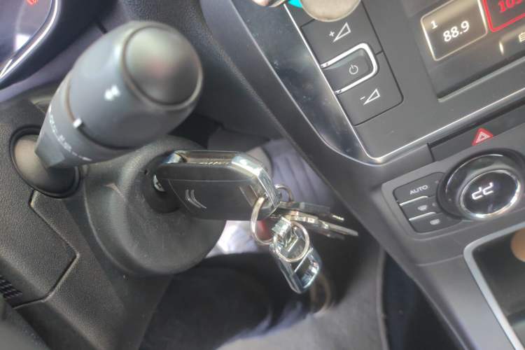 Used Citroen C4 Sega 2016 1.6L Manual Luxury Model Interior 1