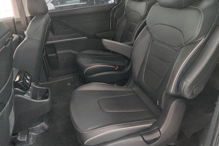 Used Hyundai Custo 2024 270TGDi LUX Prestige Edition Left Rear Seat