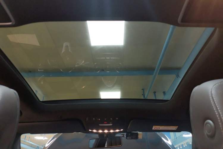 Used Mercedes-Benz GLC 2020 Facelift GLC 260 L 4MATIC Luxury Edition
