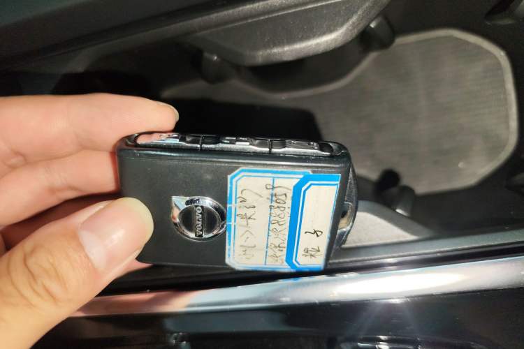 Used Volvo XC60 New Energy 2024 T8 Plug-in Hybrid Long-Range All-Wheel Drive Smart Luxury Edition