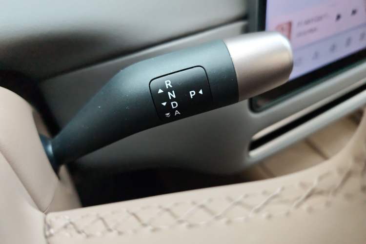 Used Li Auto i6 2025 Model Two-Wheel-Drive Standard Type