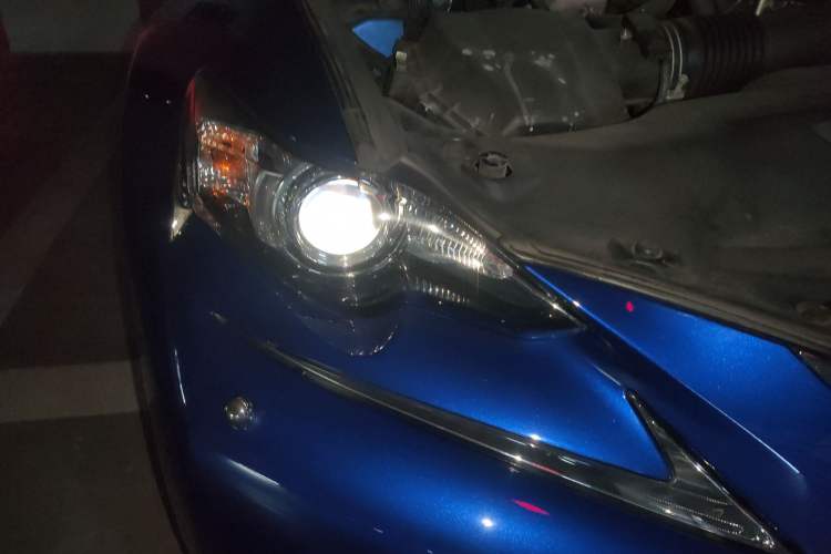 Used Lexus IS 2015 200t F SPORT
