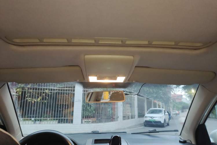 Used Volkswagen Polo 2011 Jingqu 1.6L Automatic Siku Edition Headliner