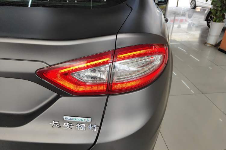 Used Ford Mondeo 2013 2.0L GTDi 200 Luxury Model
