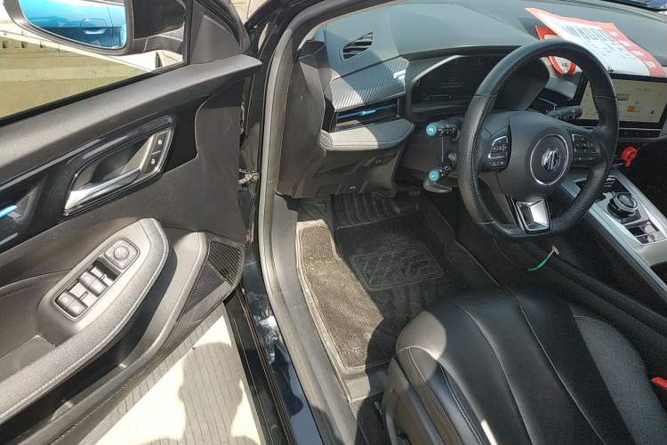 Used Roewe Ei5 2021 500 Admiration Edition
