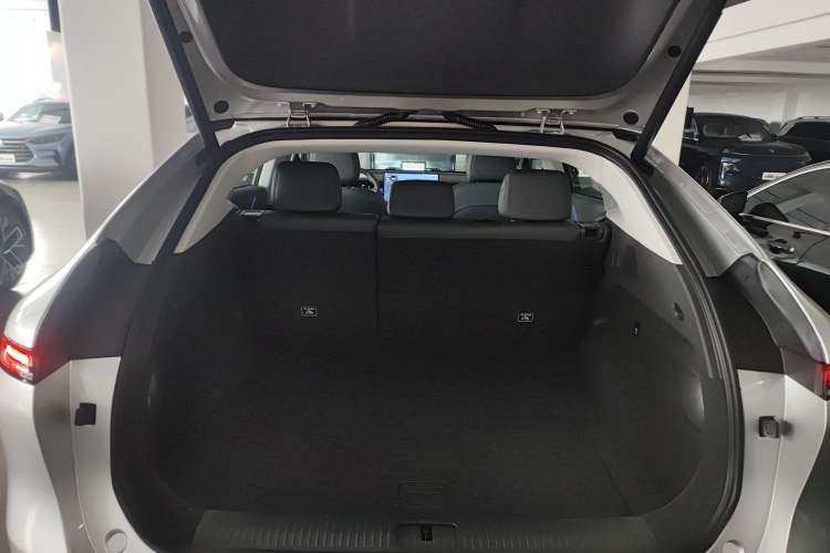 Used XPeng G6 2025 625 Long-Range Max Flagship Edition Trunk