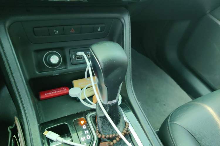 Used Jeep Commander 2018 2.0T Two-Wheel Drive Enjoy Edition China V