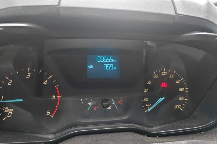 Used Ford Transit 2017 2.0T Diesel Multi-Function Commercial Vehicle Mid-Drive Mid-Roof China V Standard Odometer Close Up