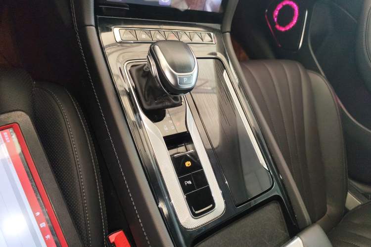 Used Hongqi H5 2024 1.5T DCT Smart Connect Flagship Edition Gear Lever