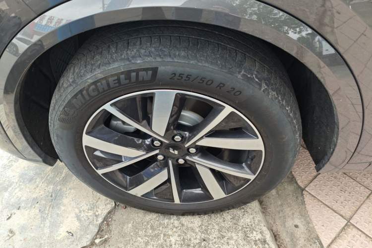 Used Li Auto L8 2023 Air model
