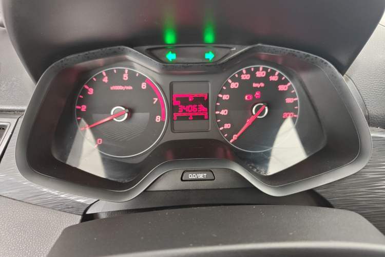 Used Baojun 310 2016 1.2L manual Comfort trim level
