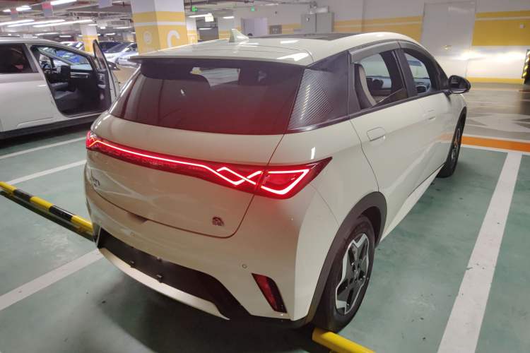 Used BYD Dolphin 2021 405 km Fashion Edition