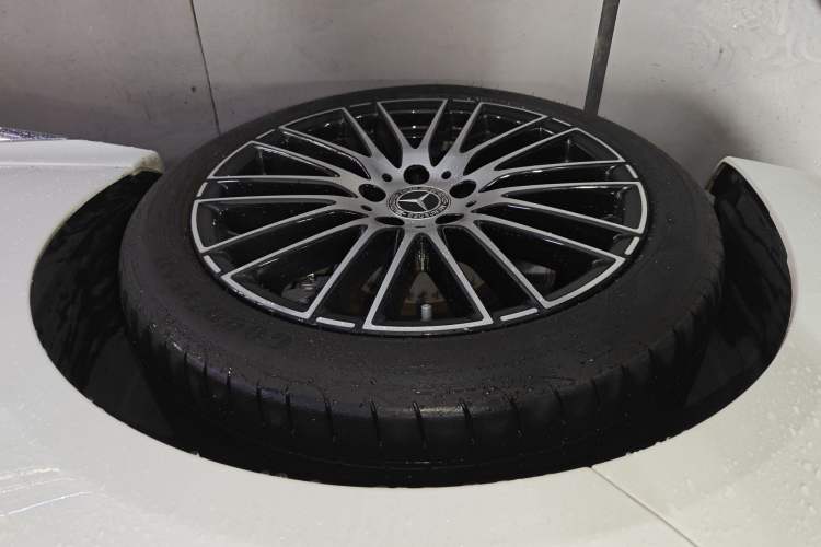 Used Mercedes-Benz C-Class 2024 Restyled C-Class 260 L Sport Edition Left Front Wheel Hub