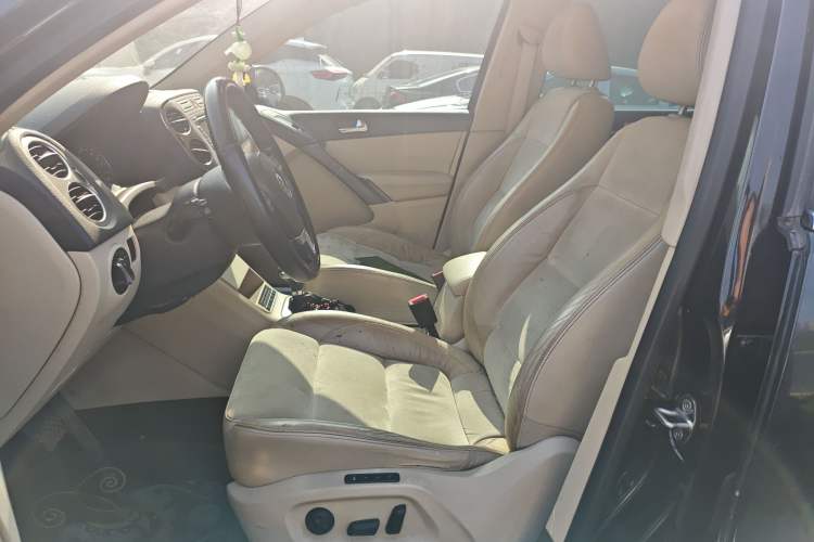 Used Volkswagen Tiguan L 2010 2.0 TSI Automatic All-Wheel Drive Flagship Edition
