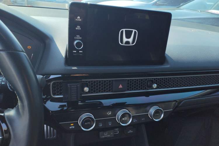 Used Honda Civic 2022 240TURBO CVT Dynamic Edition
