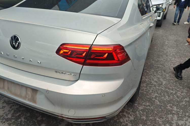 Used Volkswagen Magotan 2020 330TSI DSG Leading Model
