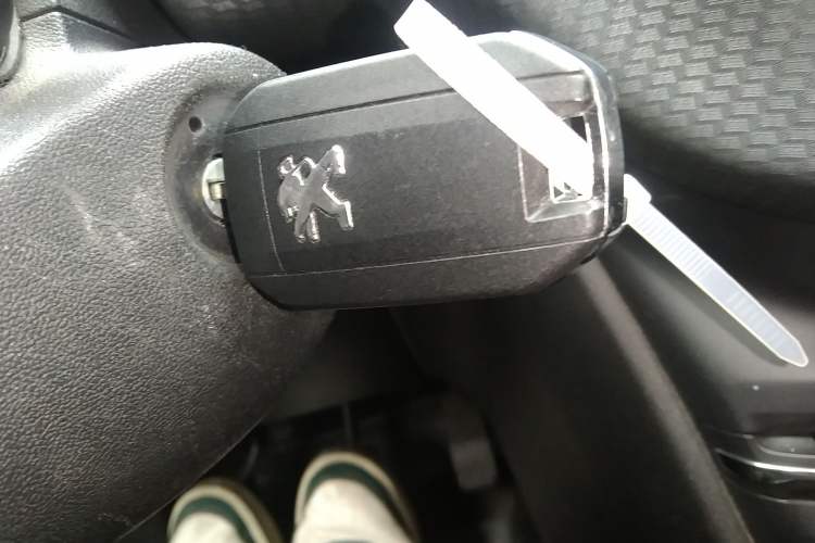 Used Peugeot 2008 2014 1.6L Manual Fashion Edition Vehicle Key