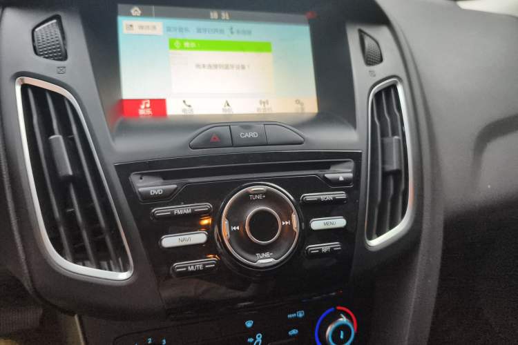 Used Ford Focus 2018 Sedan Classic 1.6L Automatic Comfort Plus Smart Drive Version Audio And AC Panel