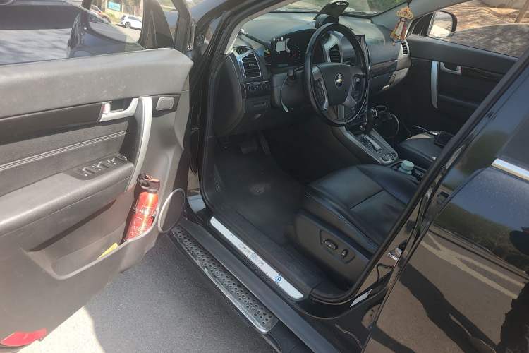 Used Chevrolet Captiva 2014 2.4L 4x4 Flagship Edition 7 Seats Driver Seat