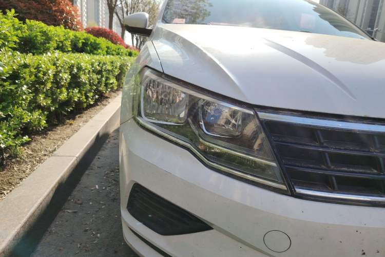 Used Volkswagen Jetta 2017 1.4L Manual Fashion Edition
