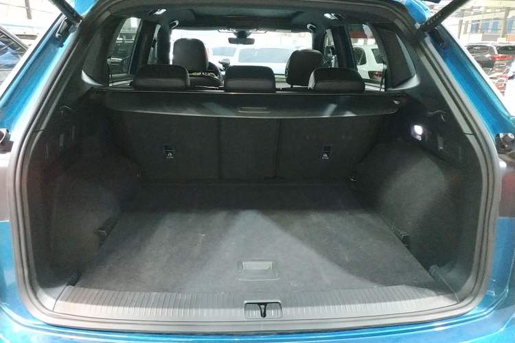 Used Volkswagen Tayron 2023 380TSI Four-Wheel Drive R-Line Pro Smart Edition Trunk