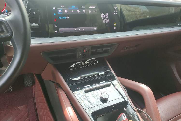 Used Porsche Cayenne 2024 Cayenne 3.0T Audio And AC Panel