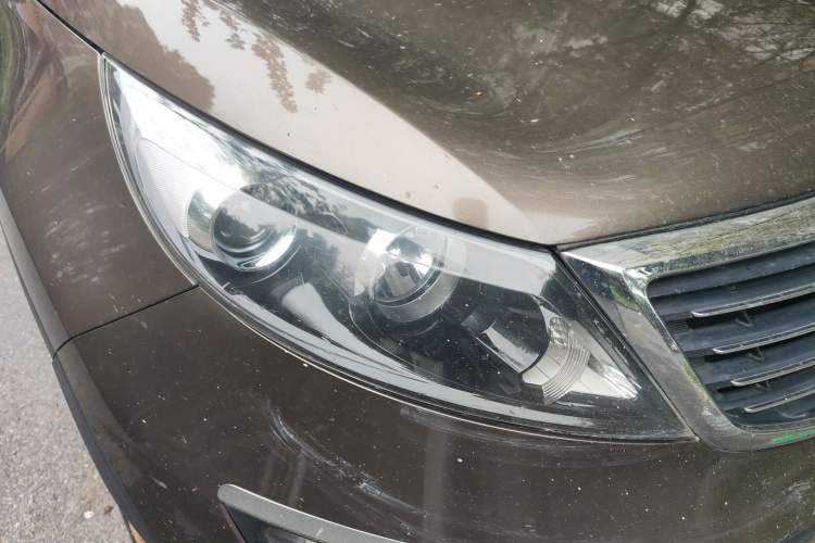 Used Kia Sportage R 2012 2.0L Automatic Two-Wheel Drive GLS Right Front Headlight