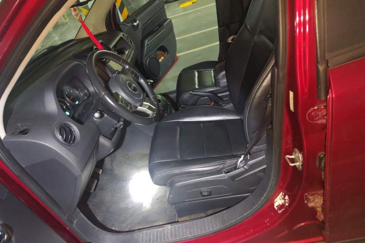 Used Jeep Compass 2013 2.4L Four-wheel Drive Black Edition with Navigation Left Front Seat