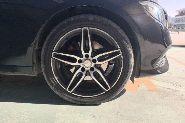 Used Mercedes-Benz E-Class 2017 E 200 Sport 4MATIC