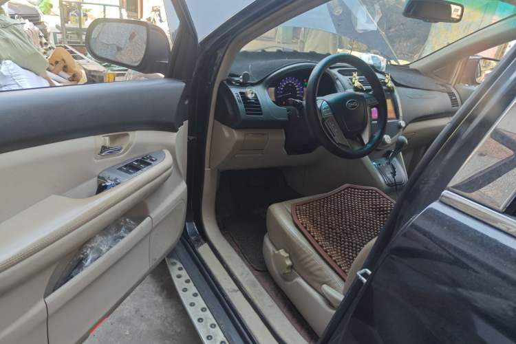 Used BYD S6 2011 2.4L Automatic Luxury Edition