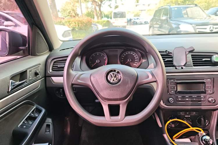 Used Volkswagen Lavida 2015 1.6L Manual Fashion Edition
