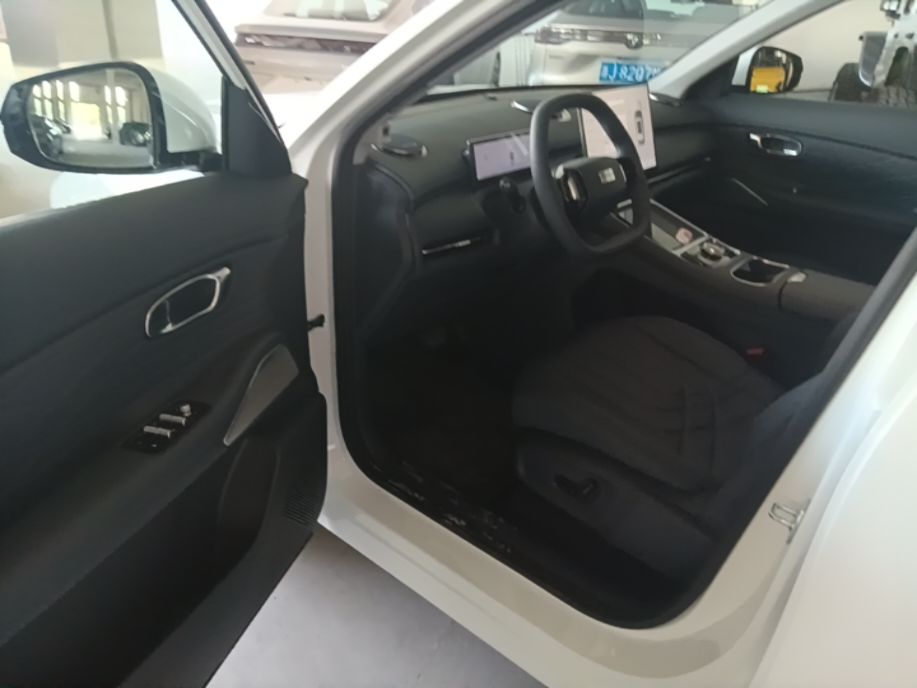 Geely Galaxy Xingjian 7 EM-i 2026 Model 135km Smart Navigation Version — снимка 18