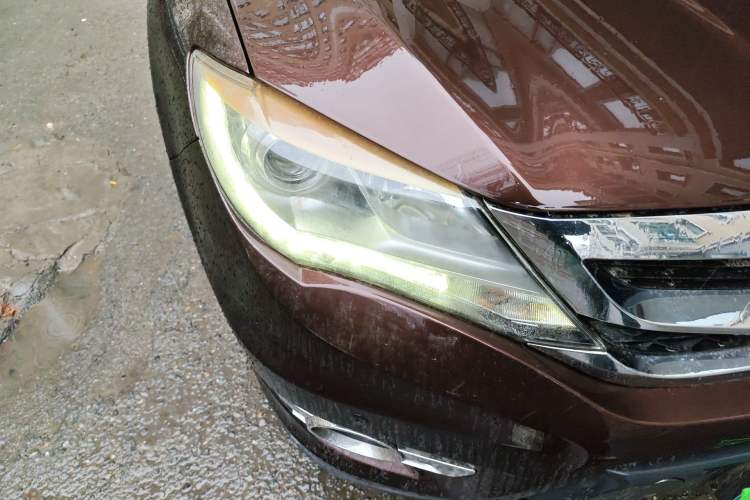 Used BYD S7 2016 2.0T Automatic Prestige Plus Right Front Headlight