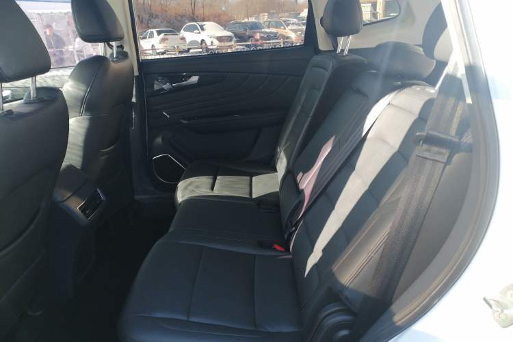 Used Sinotruk VGV U70 2020 1.5T Automatic Smart Enjoyment Elite Version 7 Seats