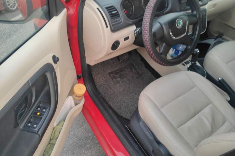 Used Skoda Fabia 2012 1.6L Automatic Crystal Edition
