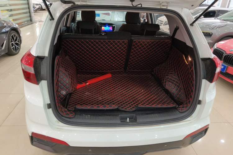 Used Hyundai ix25 2015 1.6L Automatic Two-Wheel Drive Fashionable GS Model Trunk