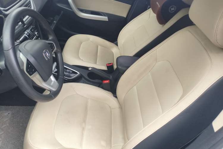 Used CHANGAN Alsvin V7 2015 1.6L Automatic Enjoyment Model China IV Standard