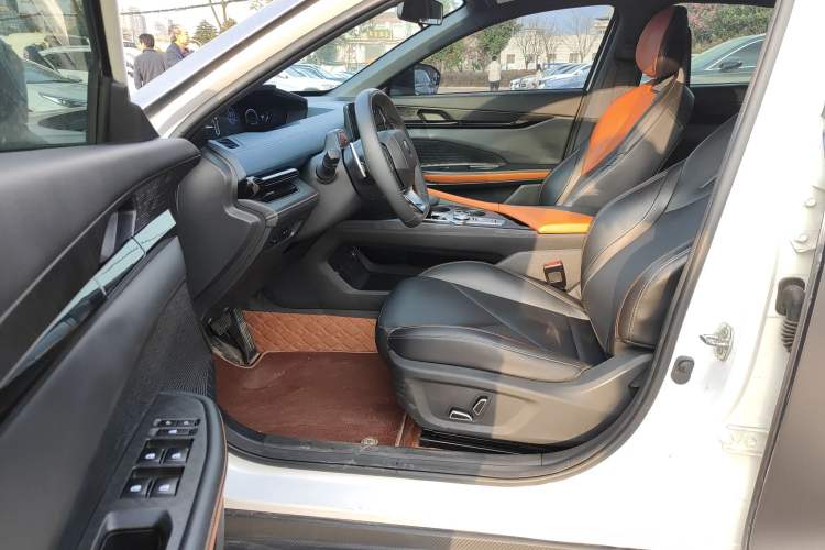 Used CHANGAN UNI-V 2022 1.5T Prestige Version