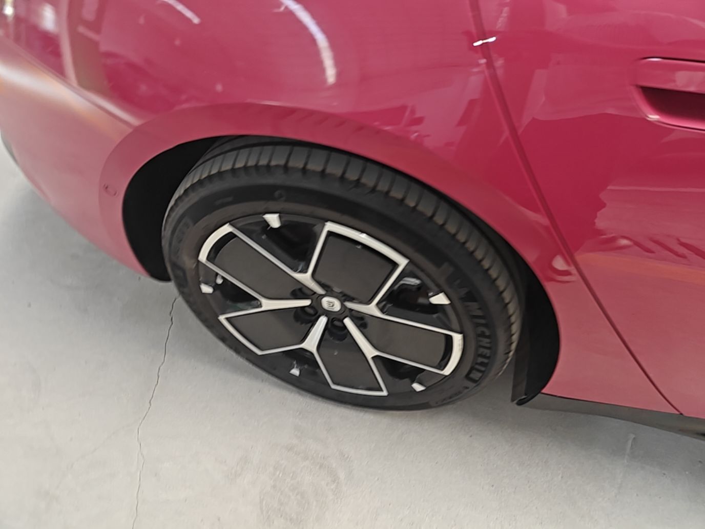 Xiaomi Auto SU7 2024 Rear-Drive Ultra-Long Range Advanced Pro-Level Intelligent Driving Version — снимка 11