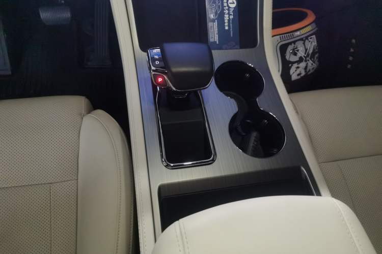 Used Polestones 01 2023 All-Purpose 7-Seater Version
