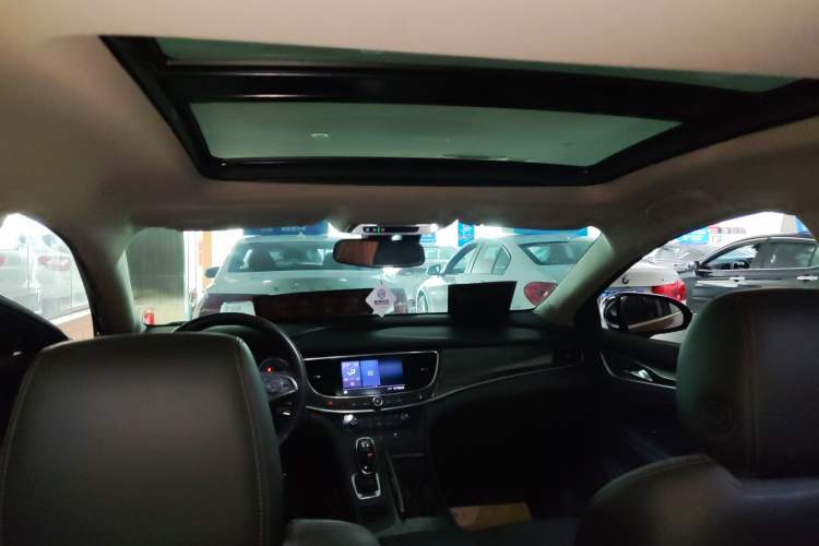 Used Buick LaCrosse 2021 652T Luxury Model Headliner