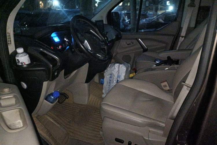 Used Ford Tourneo Custom 2017 2.0T Automatic Elite Version
