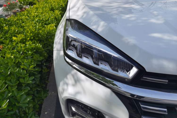 Used Chery Tiggo 8 2019 1.5 TCI Automatic Elite Model Right Front Headlight